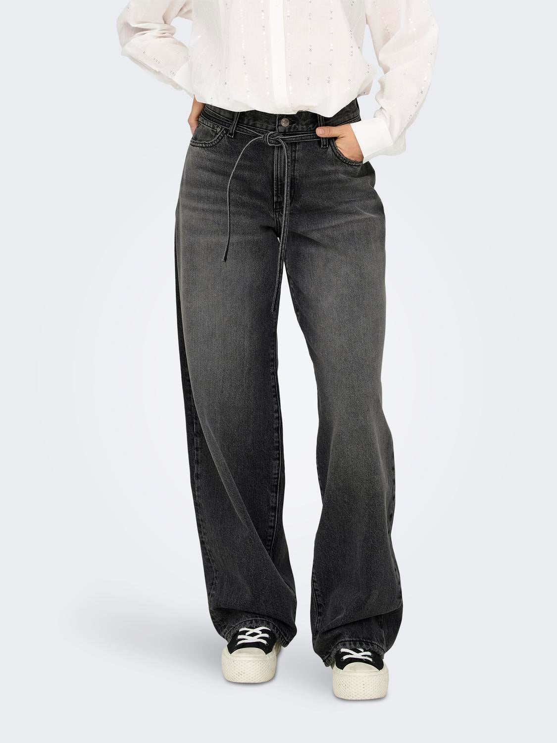 Brand New ONLGIANNA Mid waist Balloon Fit Jeans